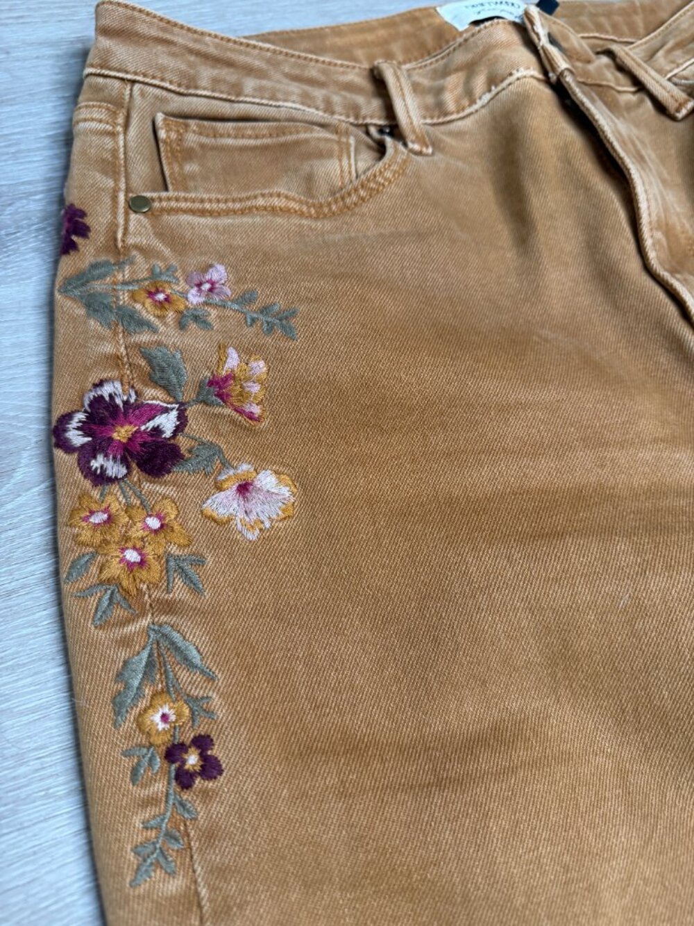 Free People x Driftwood Farrah Floral Embroidered Flare Jeans 29 - Picture 5 of 9